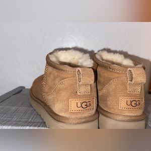 Tan ultra mini Uggs authentic size 6 htf